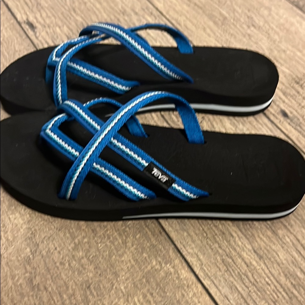 Teva Olawahu Blue and Black Sandals - Picture 4 of 11